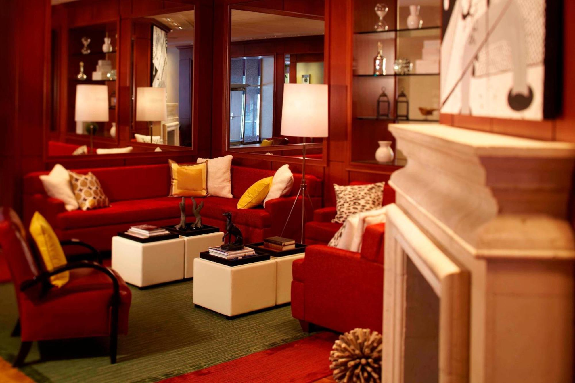 Hotel Renaissance Downtown Columbus