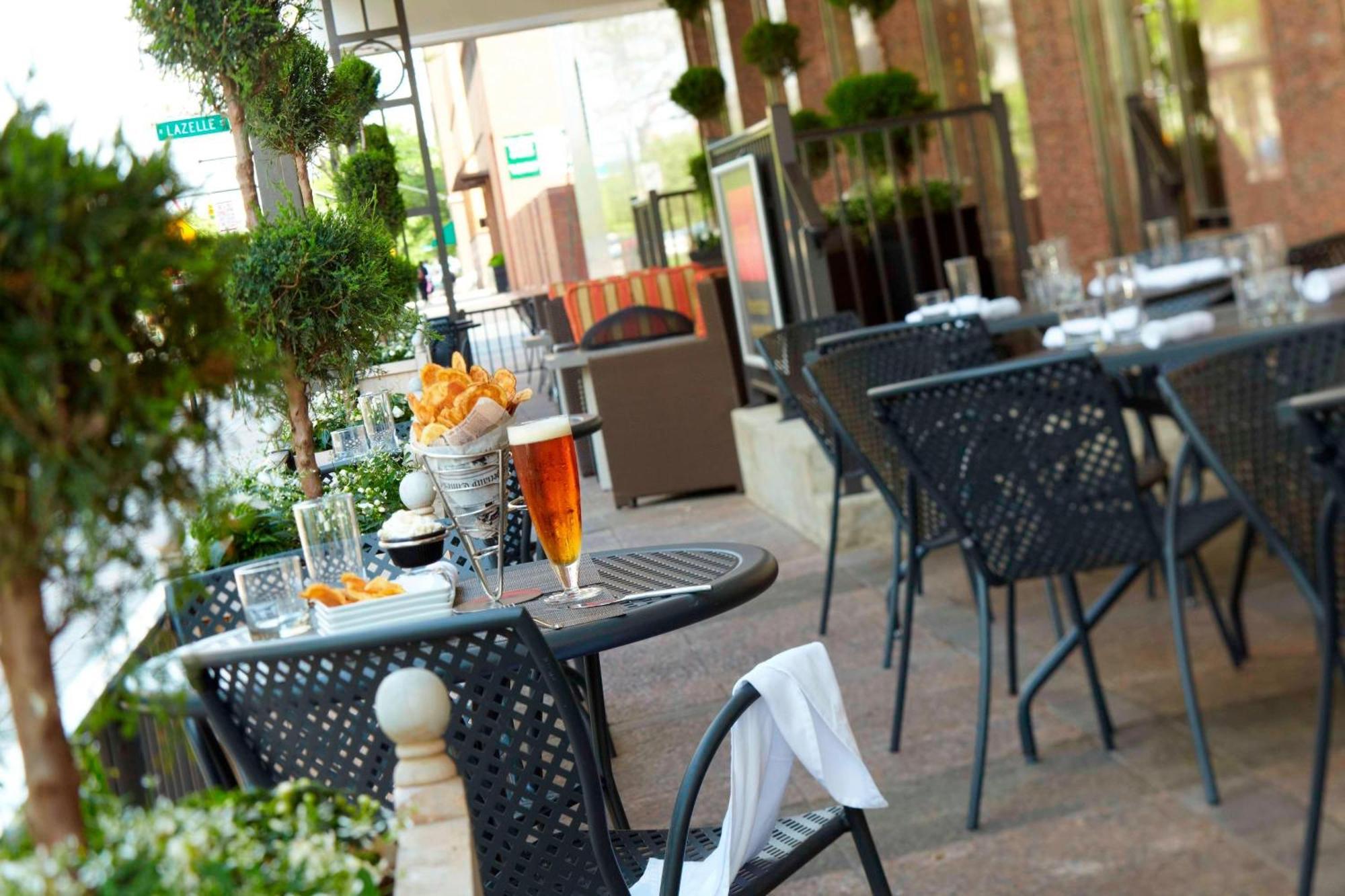 Hotel Renaissance Downtown 4*