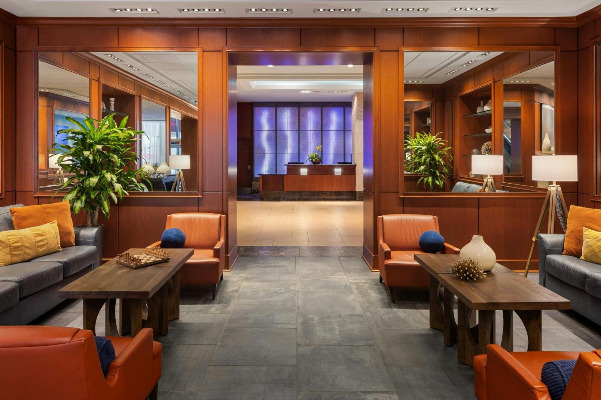 Renaissance Downtown 4* Columbus