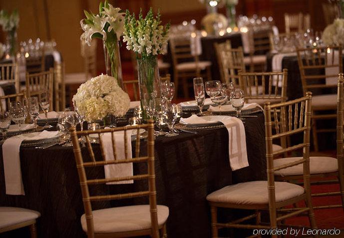 Renaissance Downtown Hotel 4*