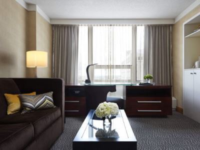 Hotel Renaissance Downtown