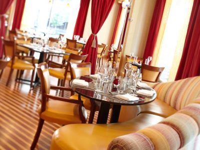 Hotel Renaissance Downtown 4*